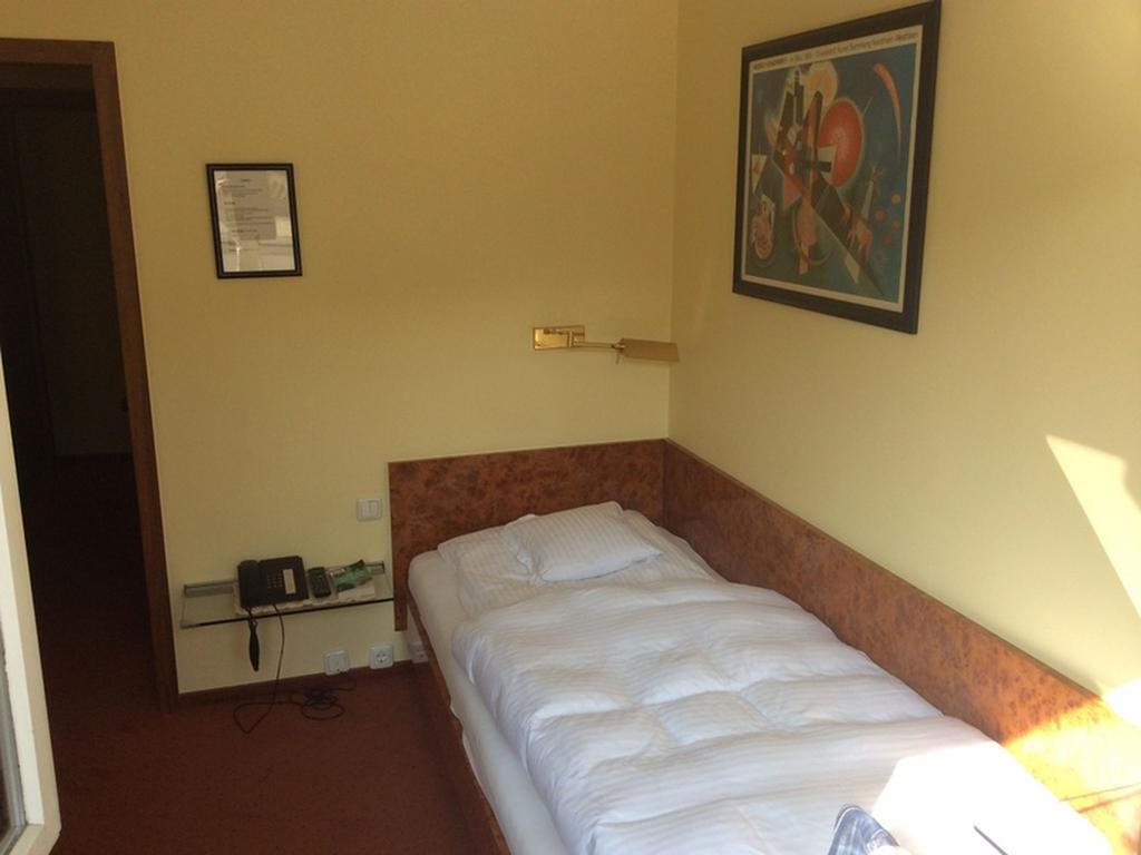 Hotel Die Post Offenbach am Main Værelse billede